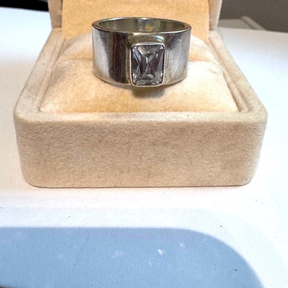 💎Stunning Vintage .925 Sterling Silver Ring with Clear Square Pave Crystal 💎 - Picture 16 of 16